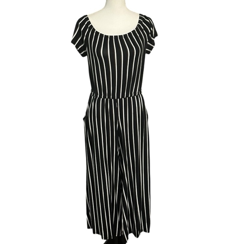 Torrid sz 0 (12) Black ,Brown, and White Capri length romper VGUC - Picture 4 of 7